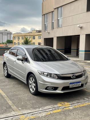 HONDA CIVIC 1.8 EXS 16V FLEX 4P AUTOMÁTICO HONDA CIVIC 1.8 EXS 16V FLEX 4P AUTOMÁTICO